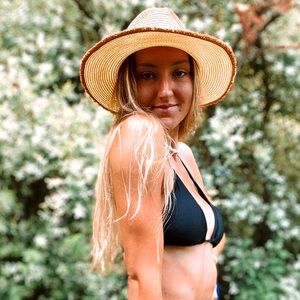 Meet your Posher, Hailey